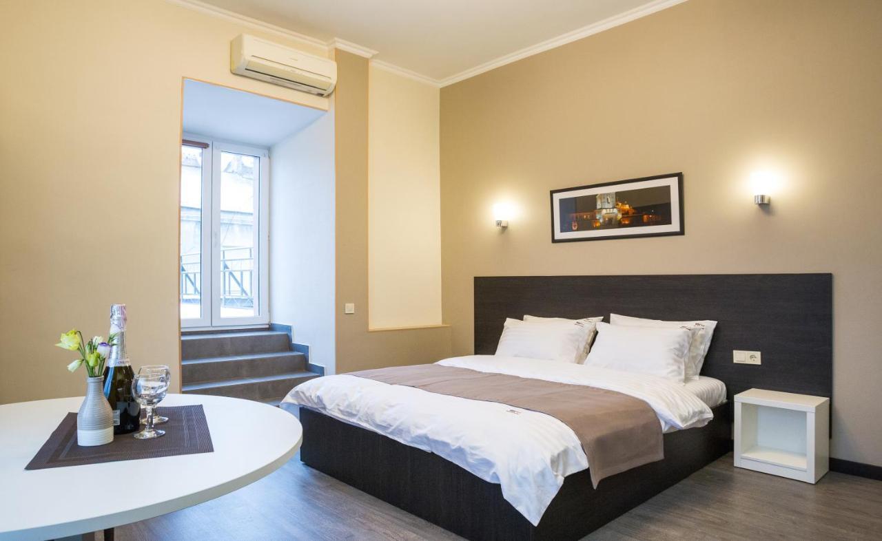 911 Apartments Khreshchatyk Κίεβο Εξωτερικό φωτογραφία